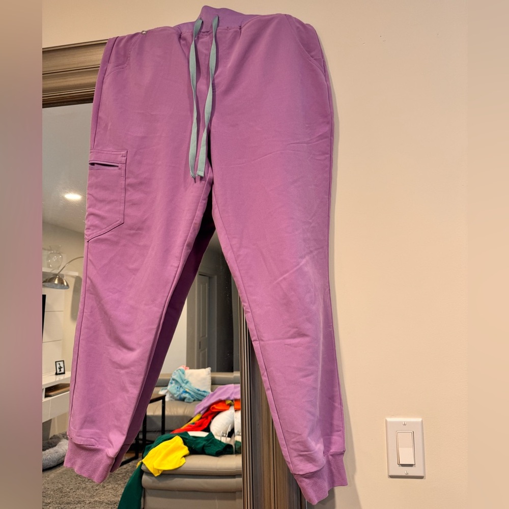 Figs Scrubs in lilac dawn